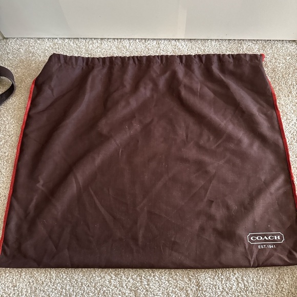 Coach Vintage Women’s Soho Leather Zip Tote - Picture 8 of 8